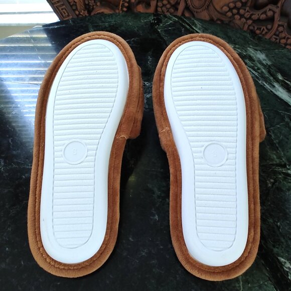 NEW Nordstrom Luxury Bronze Tan Plush Faux Fur Slippers Small - Picture 8 of 9
